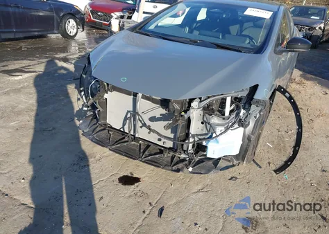 2024 Toyota Prius Le z USA, uszkodzony, nr VIN JTDACAAU0R3020859